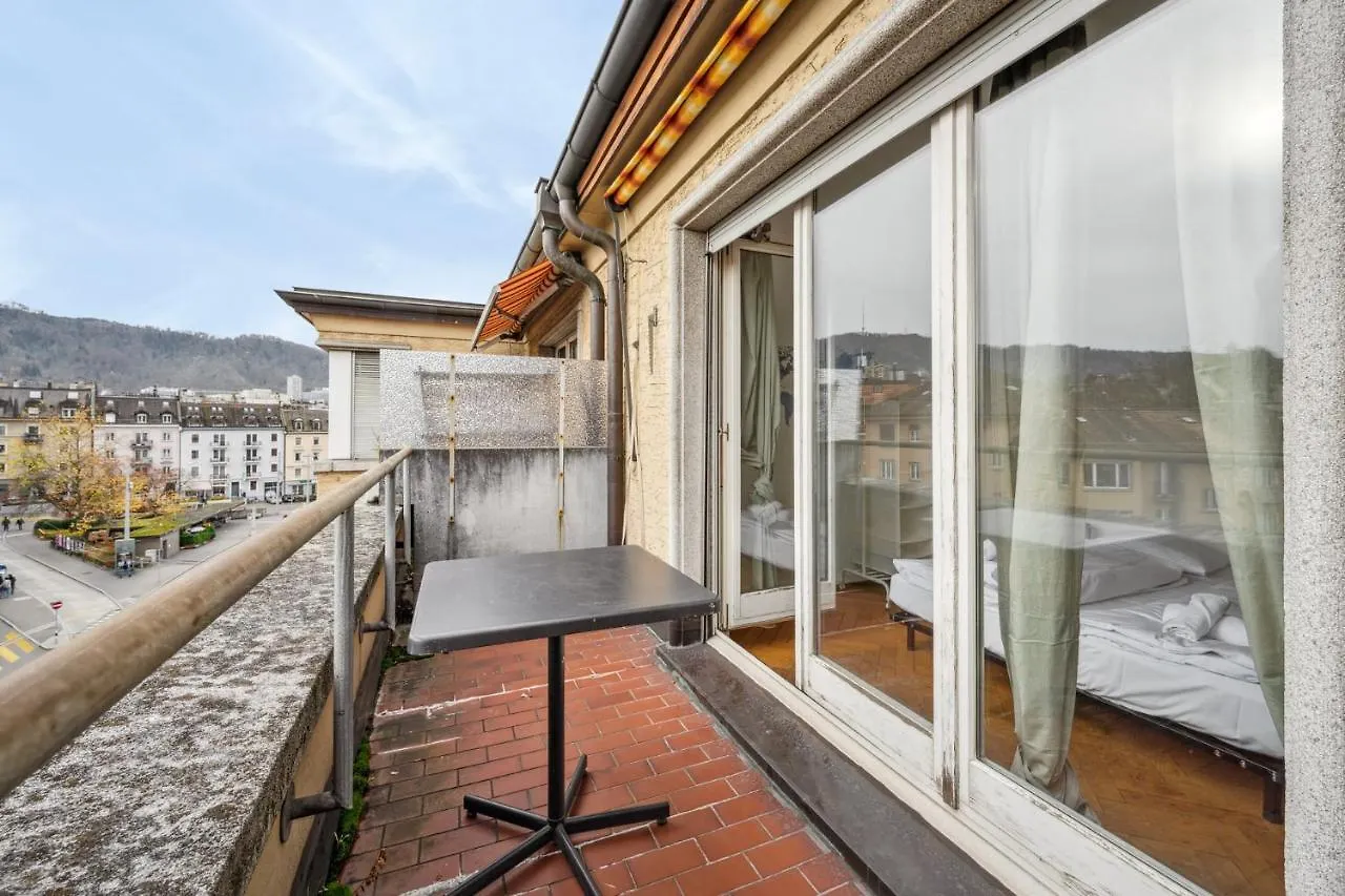 Central Apartment For City Explorers 222 Zürich 0*,  Schweiz