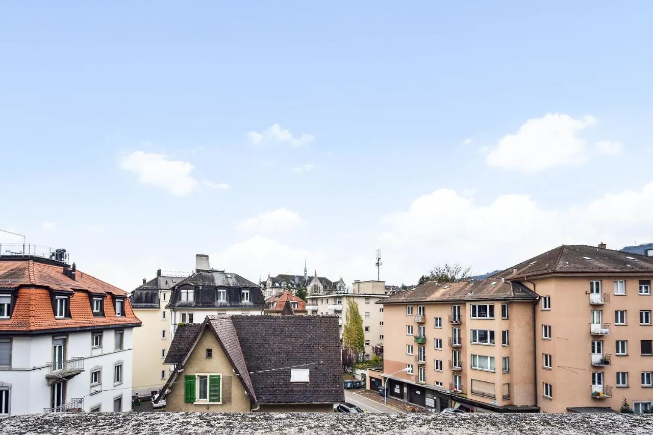 Central Apartment For City Explorers 222 Zürich