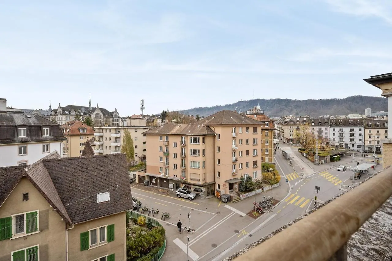 Central Apartment For City Explorers 222 Zürich 0*,